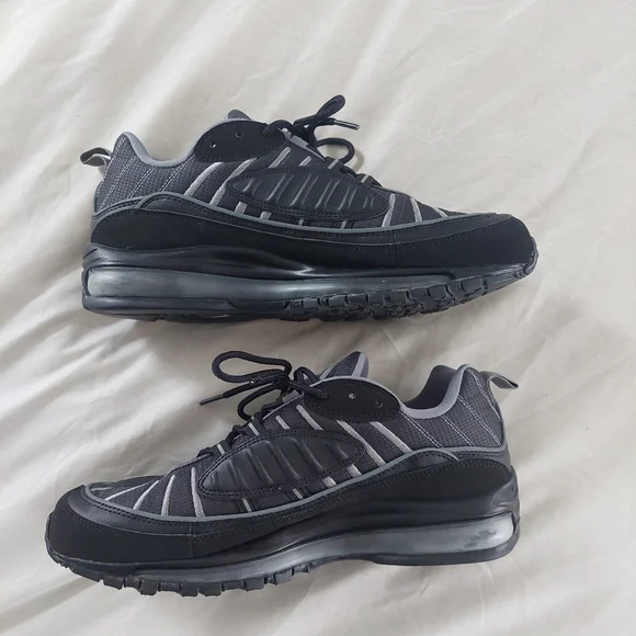 Nike Air Max 98 Men's Black Sneakers Size 10 - Picture 4 of 8